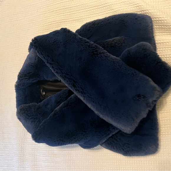 Blue fur jacket - Picture 5 of 5